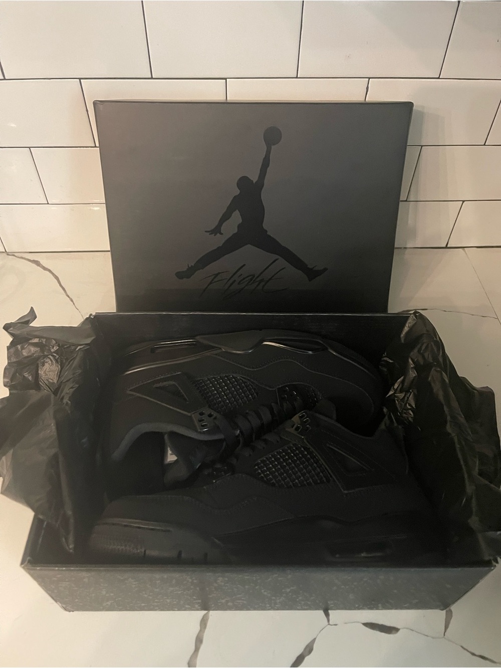 Men’s Retro 4 Black Cat Size 5. - Picture 2 of 8